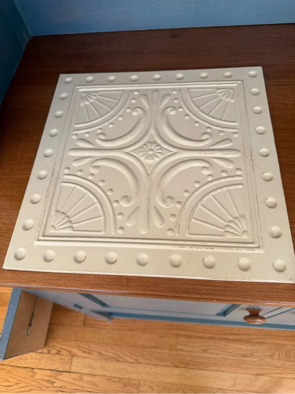 Decorative Embossed Square Tile Panel in Cream